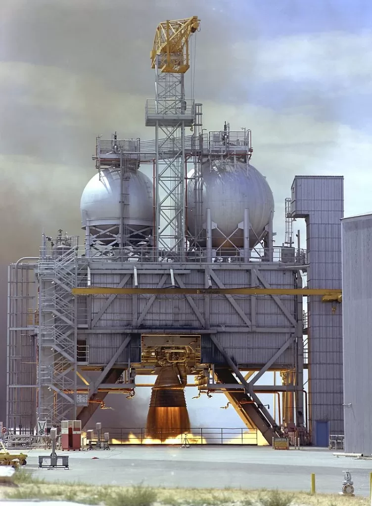 800px-F-1_Engine_Test_Firing