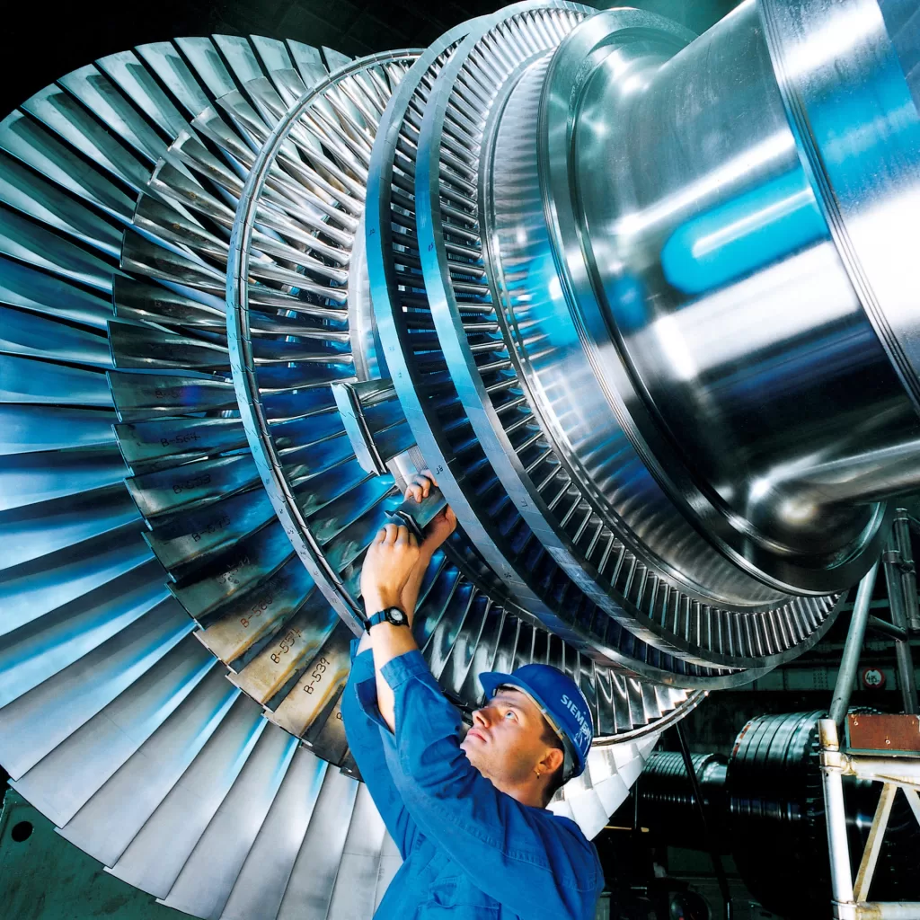 Figure 1 Steam Turbine with Long Last-Stage Blades